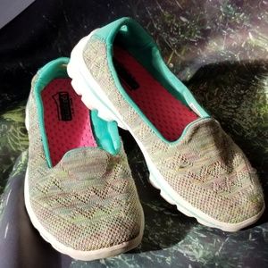 Skechers GoWalks